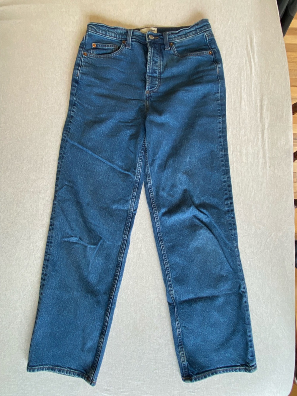 Universal Thread Women’s Highest Rise Vintage Straight 90s Style Jeans